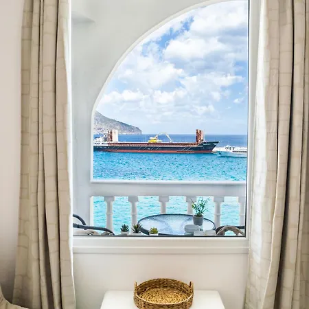 Mimis & Connie 1 아파트