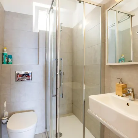 Mimis & Connie 1 아파트 *